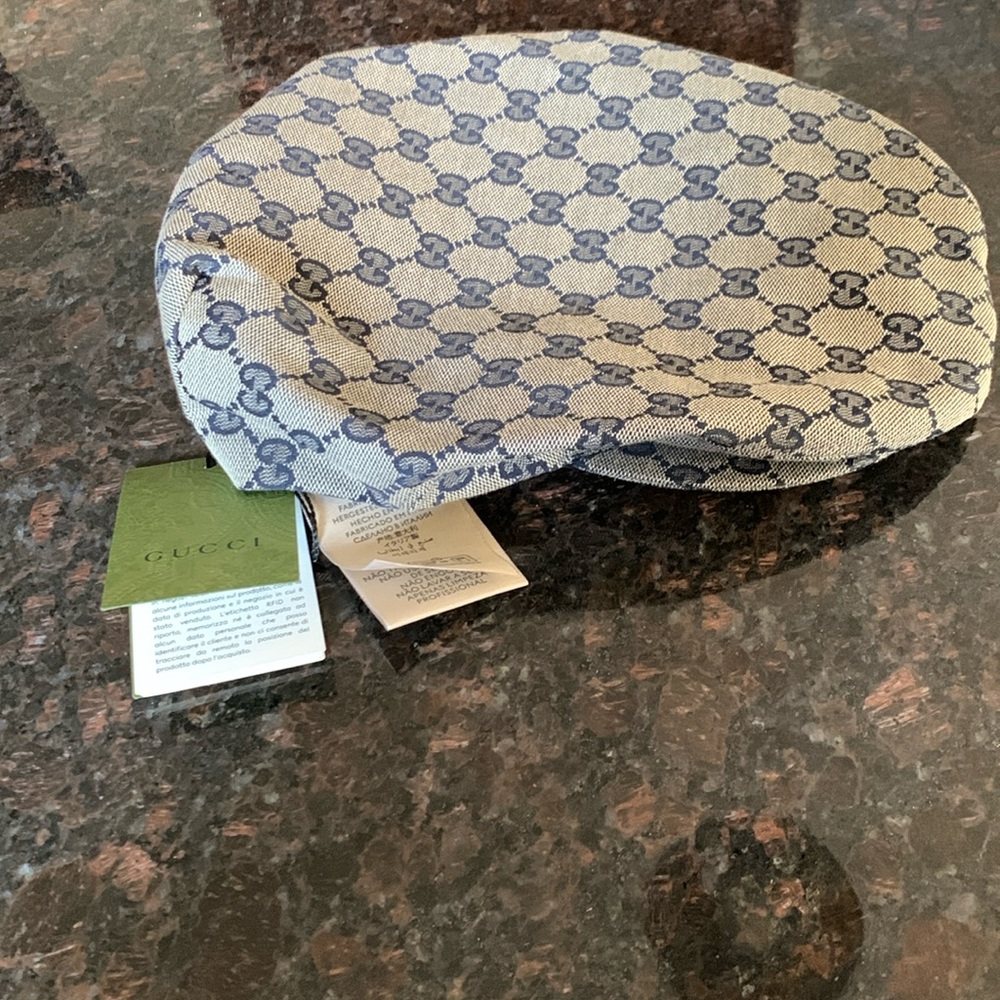 New With Tags GUCCI Original GG Canvas Flat Cap XS